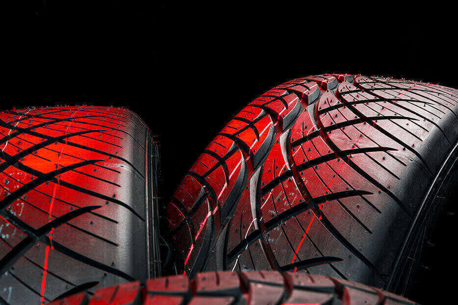 Tipos de neumáticos: ¿Cuál es el mejor para tu auto?